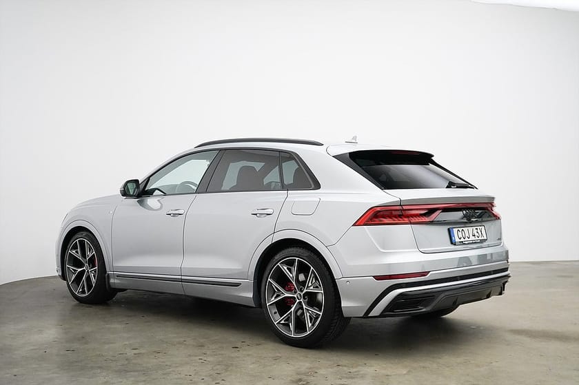Bild 4 av Audi Q8 60 TFSI e quattro TFSI-e / 462hk / 360 / Night / Se Spec