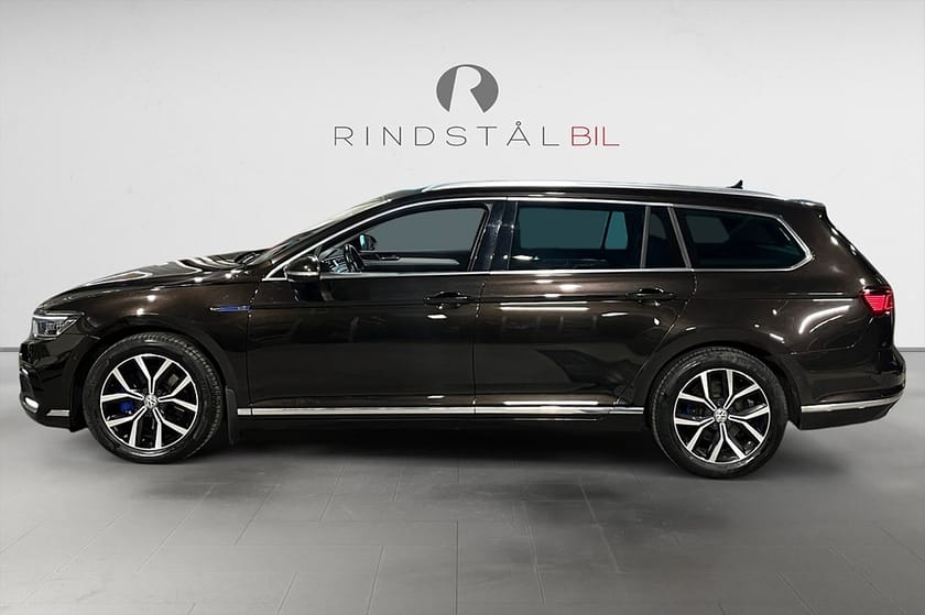 Bild 4 av Volkswagen Passat Sportscombi GTE SC 1.4 TSI 218 HK DSG DRAG B-VÄRM COCKPIT NAVI PDC
