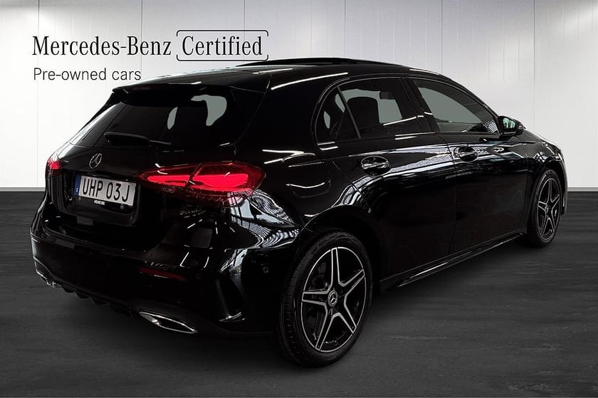 Bild 3 av Mercedes-Benz A 250 e 250e AMG Line Advanced Plus Pano Belysning Night Kamera
