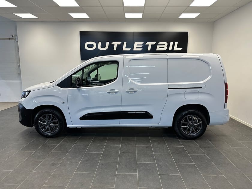 Bild 2 av Peugeot Partner Utökad Last 1.5 130 EAT L2 Carplay Värmare Dubbla Dörrar Dragkrok