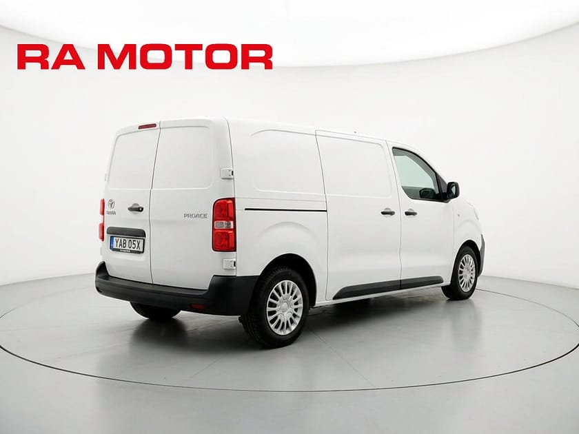 Bild 4 av Toyota Proace 2.0 D-4D 145hk Automat Comfort | D-värm | Kamera |