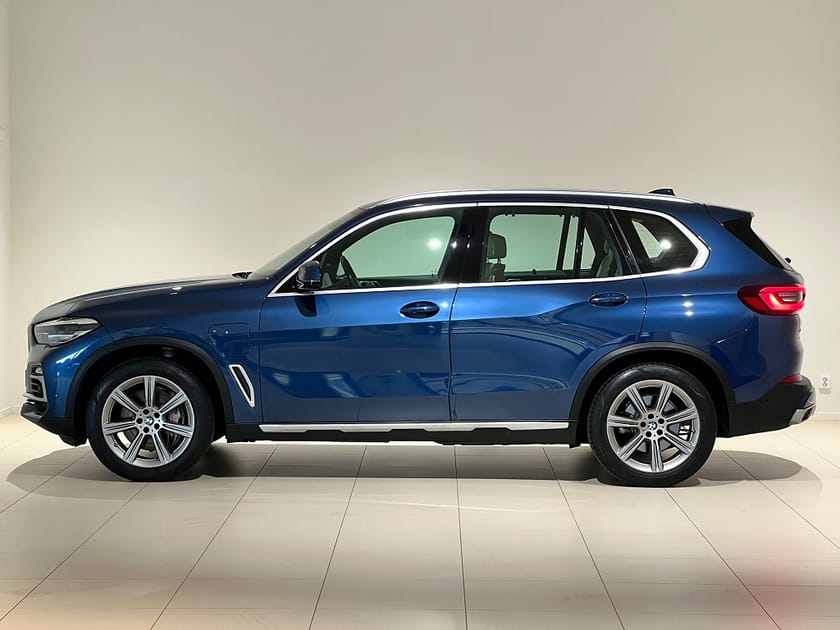 Bild 2 av BMW X5 xDrive45e iPerformance xDrive 45e, Drag, Komfortstol, Harman Kardon,Panorama