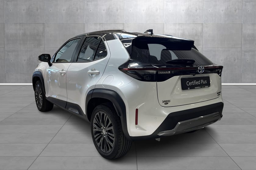 Bilde 3 av Toyota Yaris Cross Hybrid AWD-i Excutive Bitone AWD , Rentekamp 6.25% med 35%EK