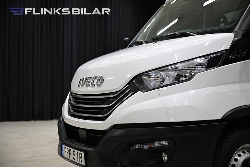 Bild 4 av Iveco Daily 35-140 Chassi Cab 136HK Automat|Volymskåp|BG-Lyft|Sidodörr|Lågmil|Leasbar