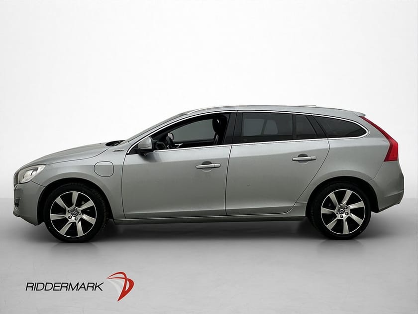 Bild 5 av Volvo V60 D6 Plug-in AWD Summum VOC Värmare Skinn BLIS