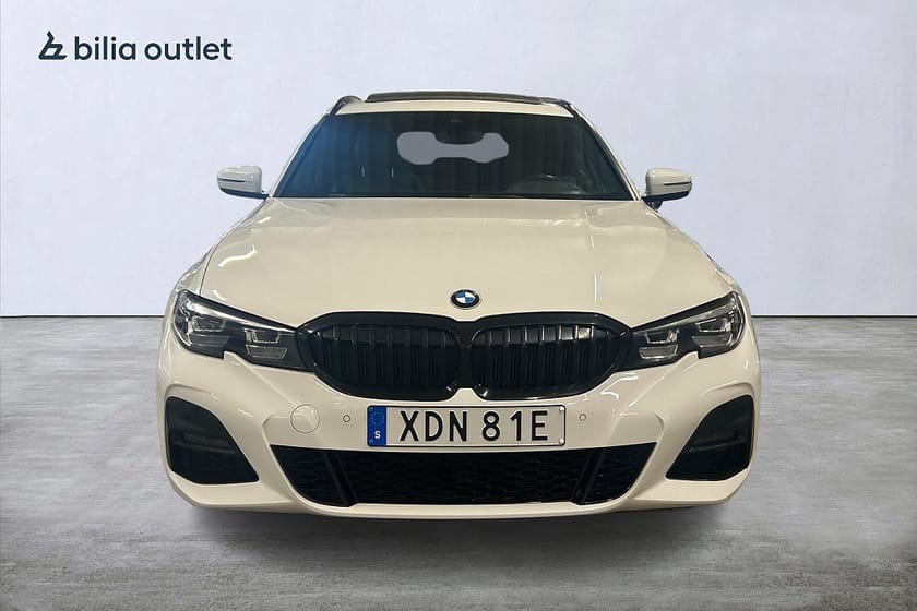 Bild 3 av BMW 320d xDrive Touring aut M Sport 190hk Panorama Navi Drag