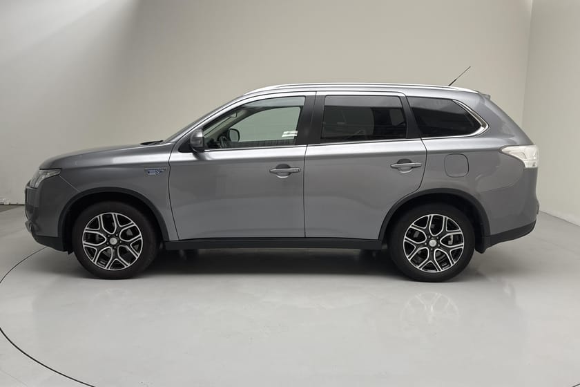 Bild 2 av Mitsubishi Outlander PHEV Plug-in Hybrid 4WD (121hk) Business NAV