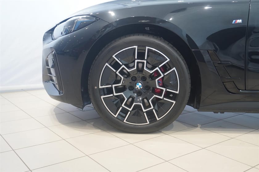 Bild 4 av BMW i4 M60 xDrive Gran Coupé M Sport Pro Fully Charged Kolfiber hk 20