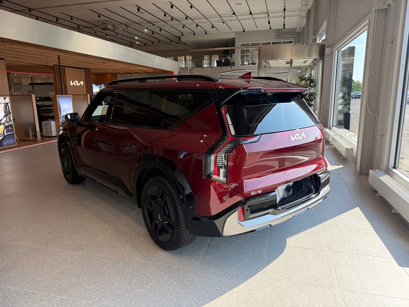 Bild 2 av Kia EV9 AWD GT-Line 7-sits Business Edition *OMG LEV*