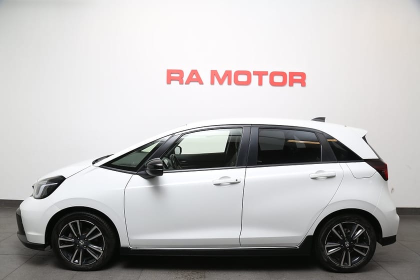 Bild 3 av Honda Jazz e:HEV 1,5 e-CVT Hybrid Advance Sport Aut Navi Kamera