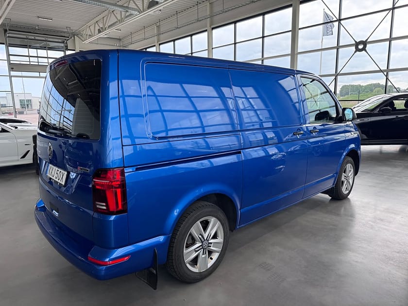 Bild 5 av Volkswagen Transporter T28 2.0 TDI BMT 4Motion | Navi | Värmare | Moms