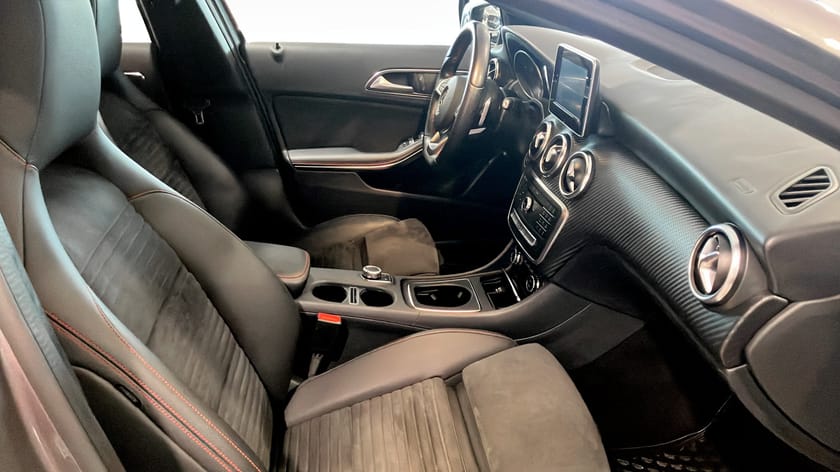 Bild 4 av Mercedes-Benz A 200 AMG/Night