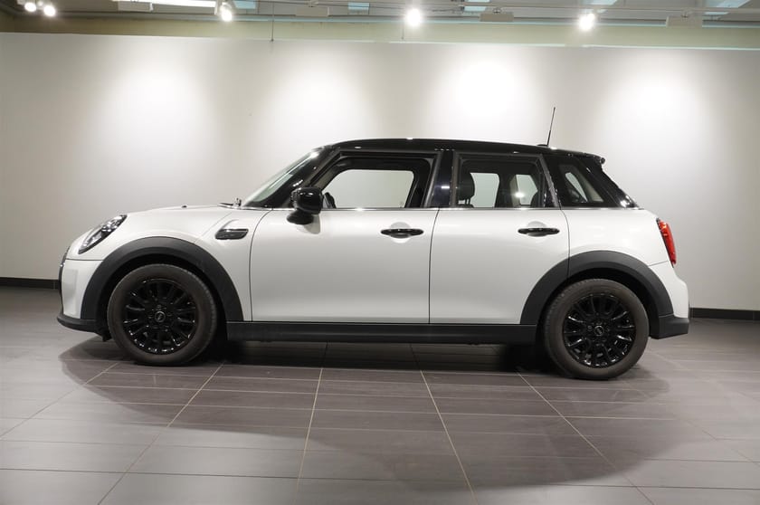 Bild 2 av MINI Cooper 5dr Experience CarPlay Navi Kamera PDC LED