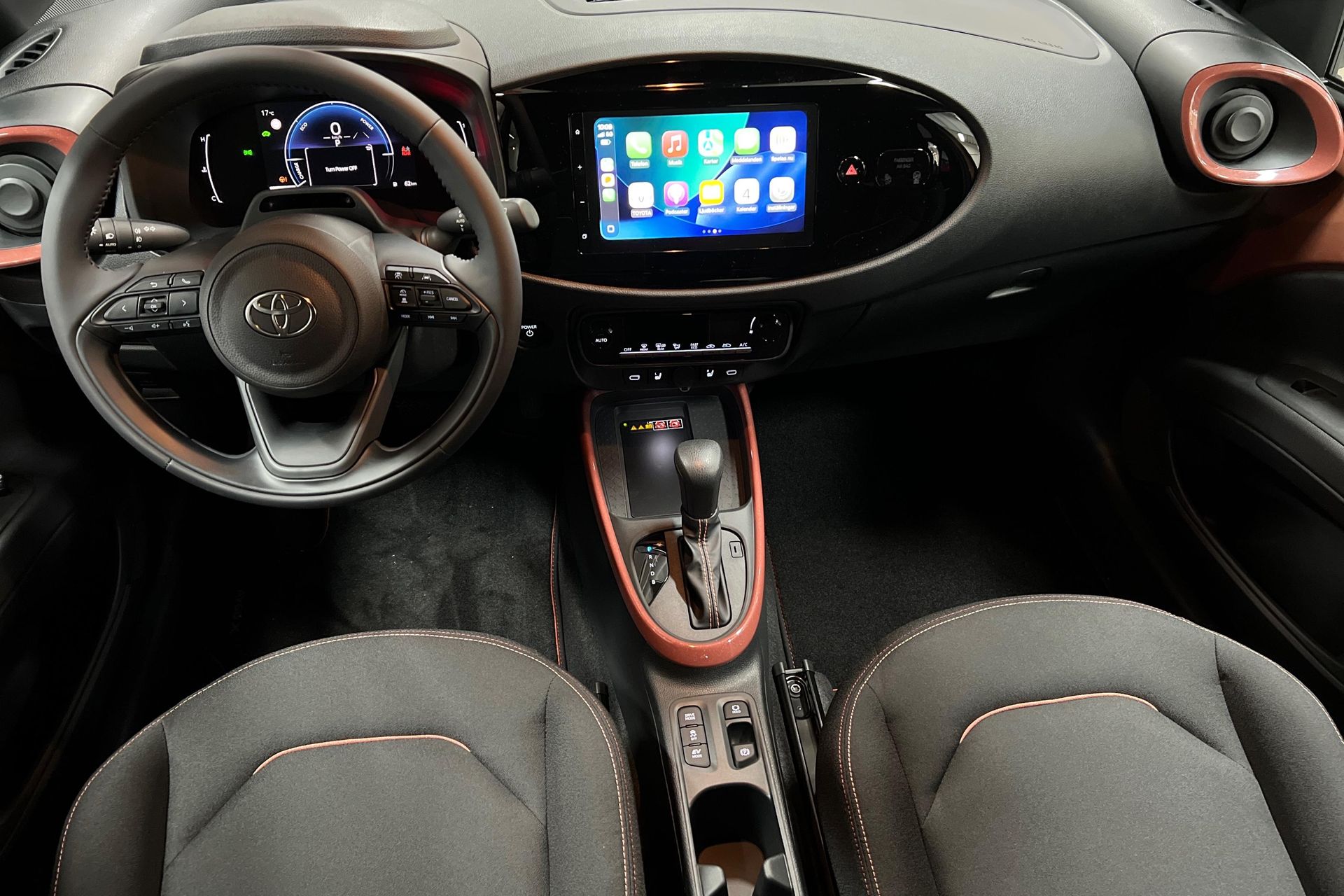 Toyota Aygo X Hybrid 2026, bild 2/10