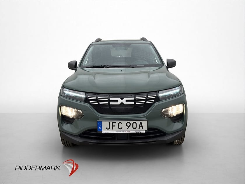 Bild 2 av Dacia Spring 45 Kamera Navigation Skinn Bluethooth