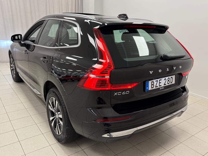 Bild 3 av Volvo XC60 Recharge T6 Core Edition | Motorstolspaket
