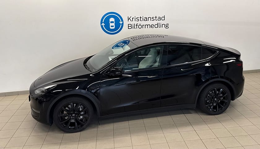 Bild 4 av Tesla Model Y Long Range AWD Panorama
