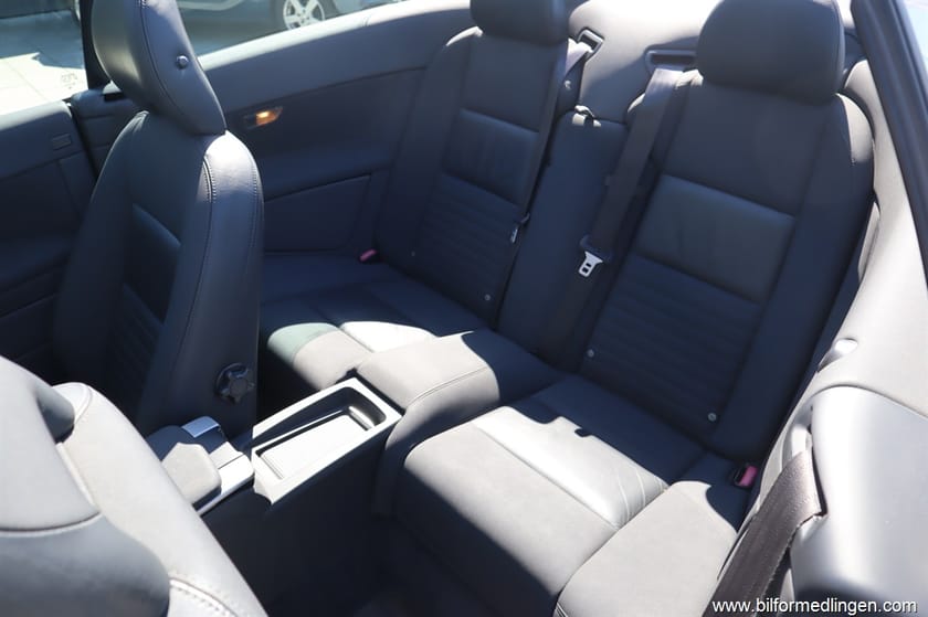 Bild 4 av Volvo C70 CC D5 2.4 FWD 180hk Svensksåld AC