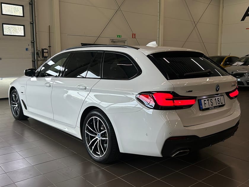 Bild 5 av BMW 530e xDrive Touring M-Sport AUT Kamera/Skinn/Navi