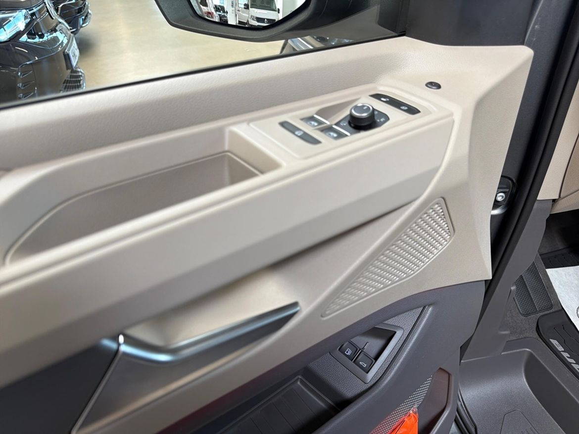 Volkswagen Volkswagen Multivan eHybrid 4M — bild 16