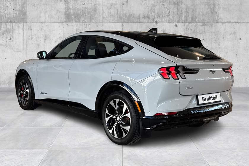 Bilde 3 av Ford Mustang Mach-E Long Range AWD Premium *Panorama*360Kamera*B&O*ACC*App