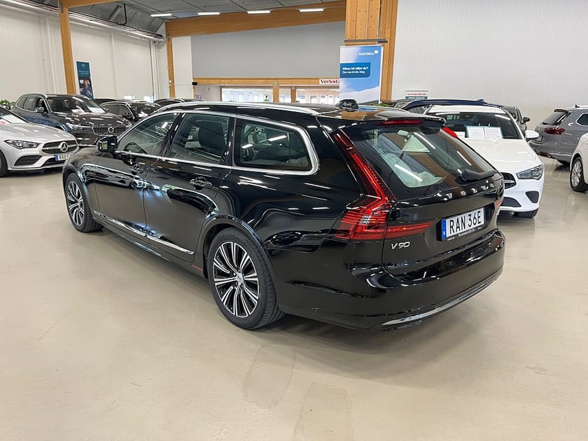 Bild 5 av Volvo V90 LADDHYBRID T6 AWD Pano AUT Momentum Adv (2.99% Ränta)