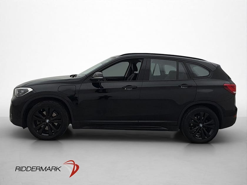 Bild 5 av BMW X1 xDrive25e 220hk Sport line HUD Kamera Navi Skinn Drag