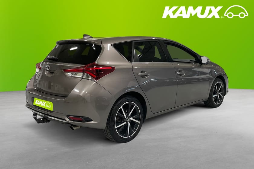 Bild 4 av Toyota Auris 1.2 Turbo Manual - Grill på Köpet -  116hk Backkamera