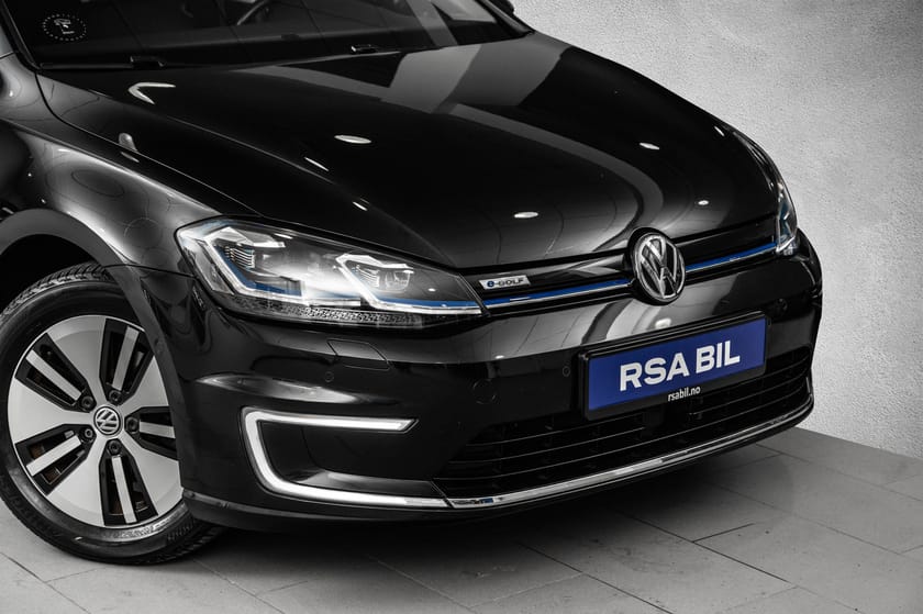 Bilde 2 av Volkswagen e-Golf 100KW/300WLTP/SKINN/LAVKM/R.KAMERA/GARANTI+++