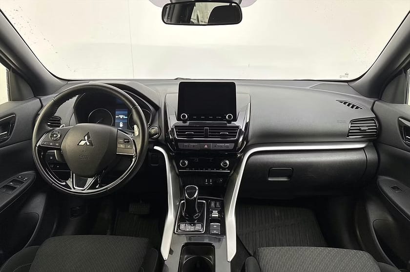 Bild 3 av Mitsubishi Eclipse Cross PHEV 2.4 AWD Kamera Keyless 188hk