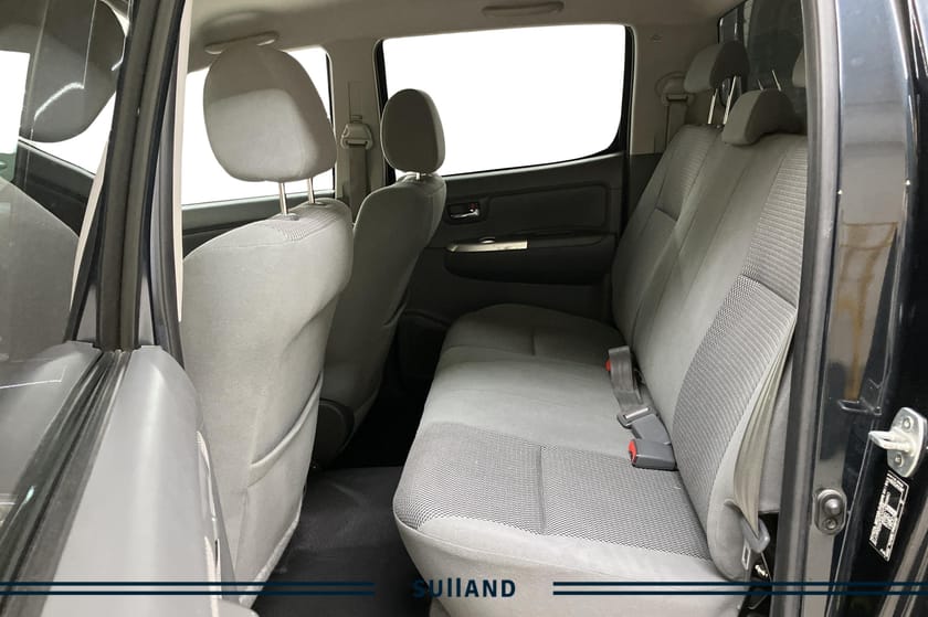 Bilde 2 av Toyota Hilux Dobbelcab 2.5D 144HK/4WD/D-Cab/5-seter/Krok/Ekstralys - SR+