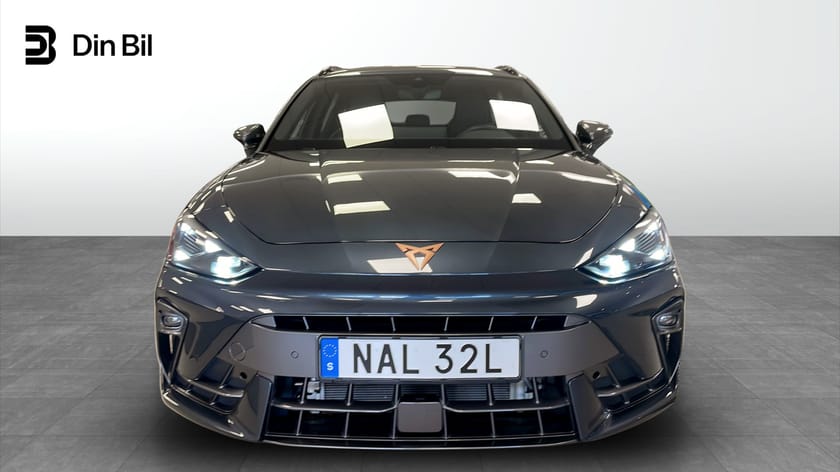 Bild 4 av CUPRA Leon Sportstourer e-Hybrid SEAT  SPORTTOURER EHYBRID 204 HK DSG LADDHYBRI