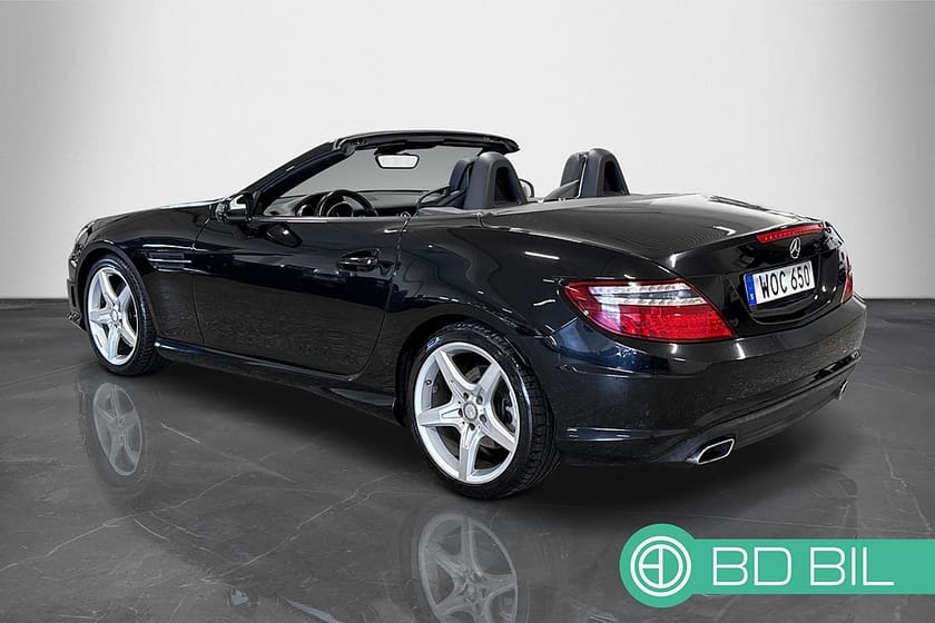Bild 4 av Mercedes-Benz SLK 200 AMG Sport TVÅ BRUKARE TAKLUCKA