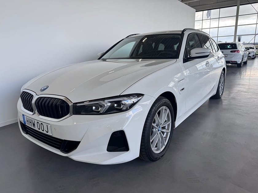 Bild 1 av BMW 330e xDrive Touring