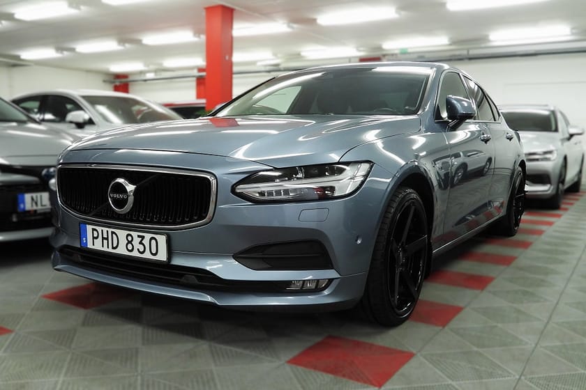 Bild 1 av Volvo S90 D4 AWD Geartronic Momentum Kamera SOV Hjul Drag