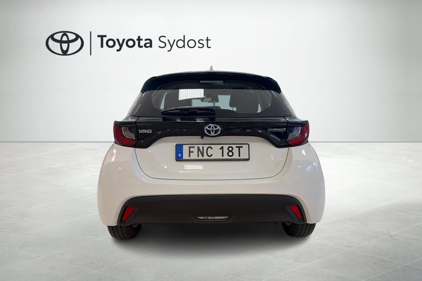 Bild 4 av Toyota Yaris Hybrid 5d Active Automat Rattvärme Backkamera Adaptiv farthållare mm.