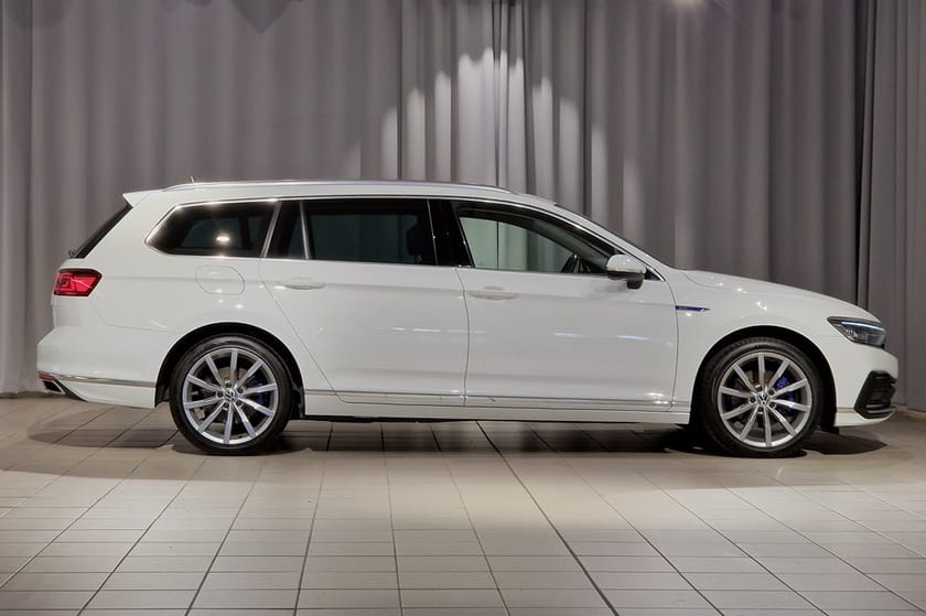 Bild 3 av Volkswagen Passat Sportscombi GTE eHybrid | Drag | Matrix | P-värmare | Navi