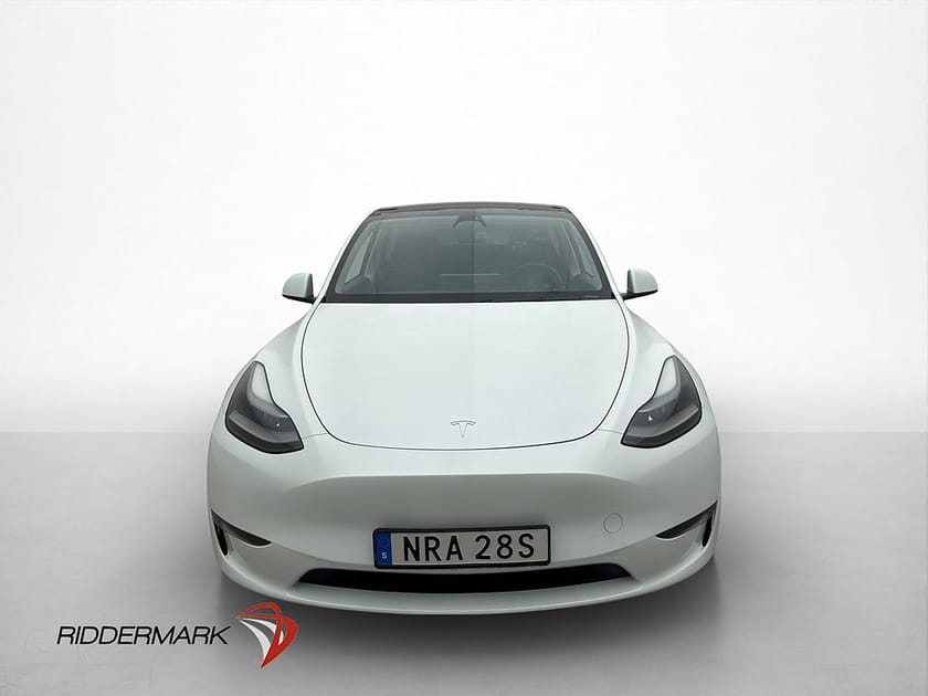 Bild 3 av Tesla Model Y Long Range AWD Pano Skinn Drag Kamera