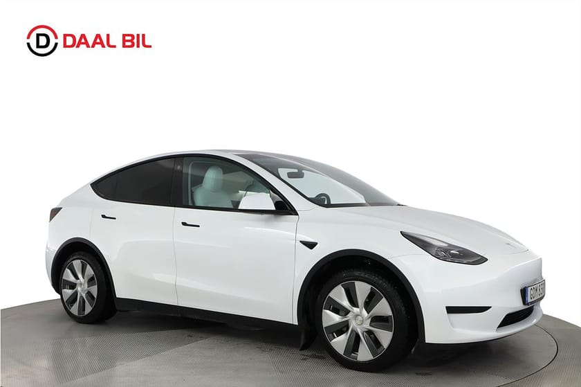 Bild 4 av Tesla Model Y Standard Range RWD 299HK 60kWh PANO P-VÄRM NFC B-KAM