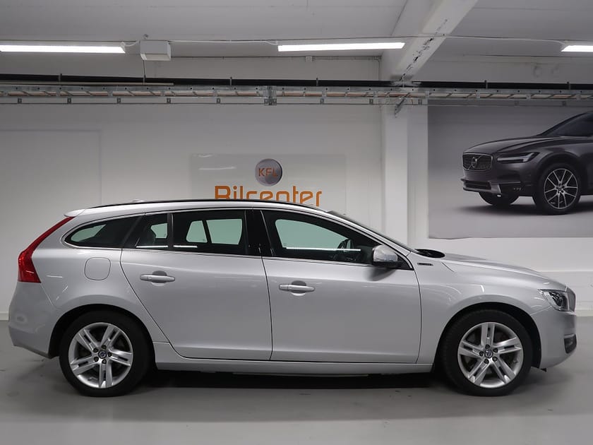 Bild 5 av Volvo V60 D5 Twin Engine AWD Aut-V däck ingår-Drag-Navi