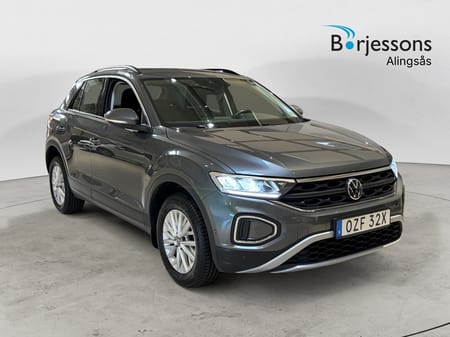 Volkswagen T-Roc TSI 110hk Backkamera/Cockpit/CarPlay/Rattvärme