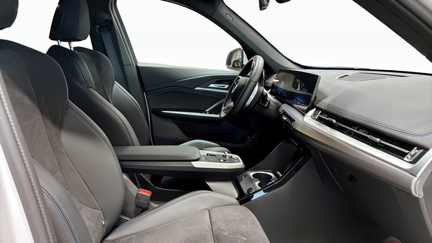 Bild 3 av BMW X1 xDrive25e M SPORT DRAG KAMERA