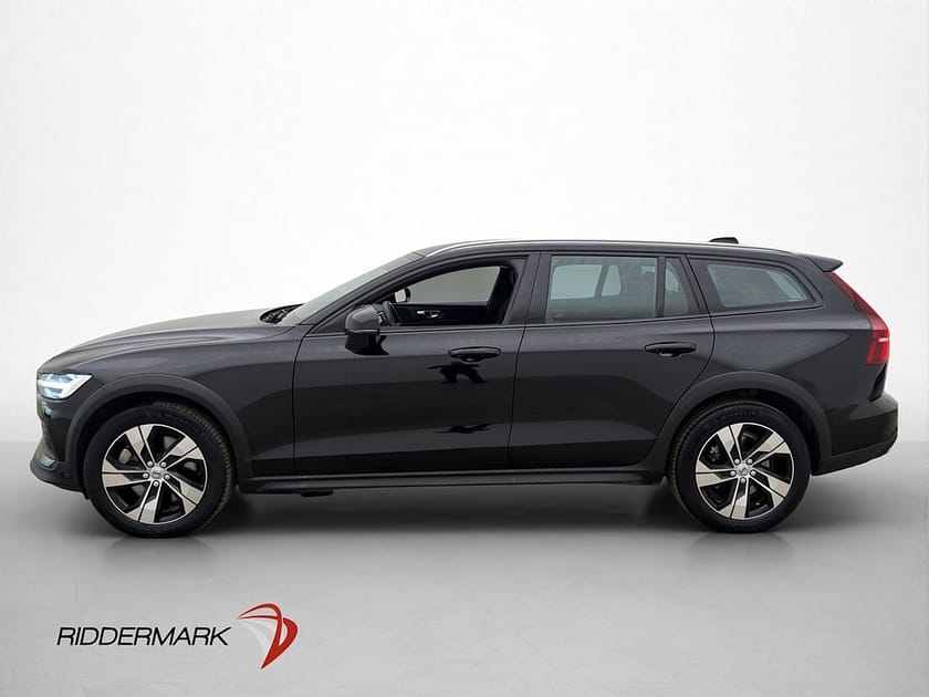 Bild 5 av Volvo V60 Cross Country B4 AWD Momentum VOC Värm Kamera Drag