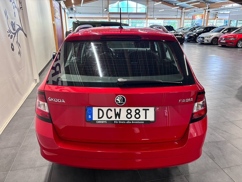 Bild 4 av Škoda Fabia Kombi Skoda 1.0 TSI Style 95Hk Drag Bluetooth Farthållare