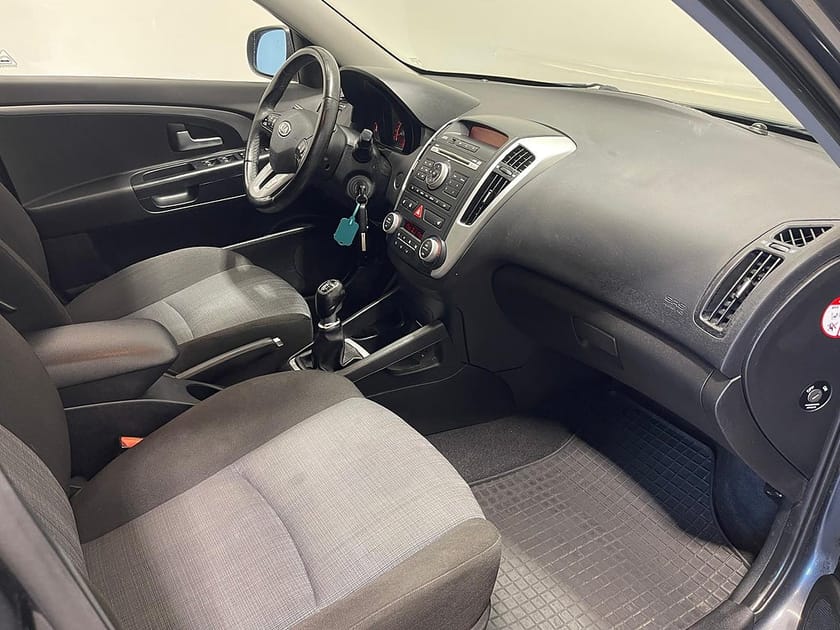 Bild 2 av Kia cee'd_sw 1.6 CRDi ECO Euro 4