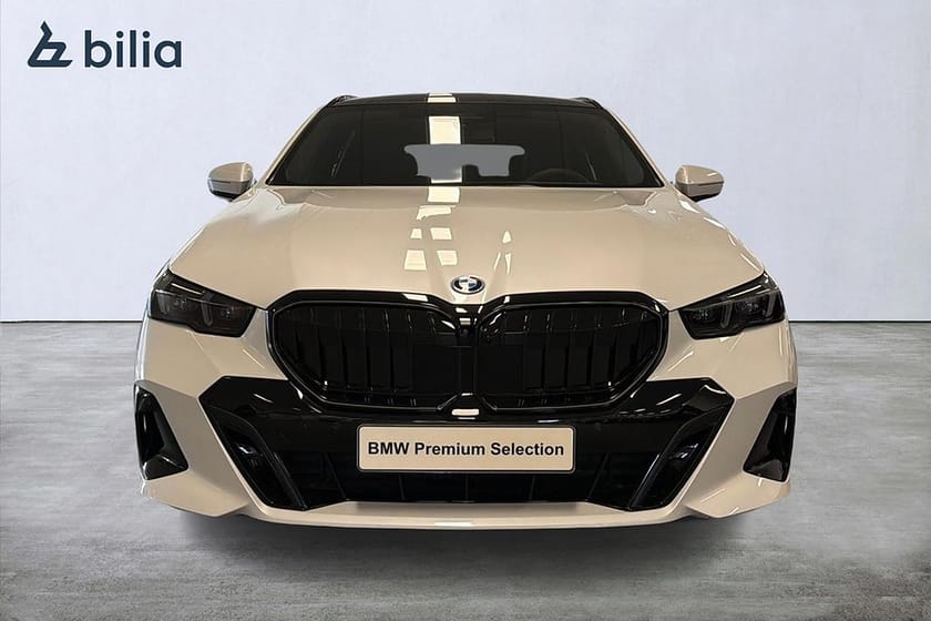 Bild 5 av BMW 530e xDrive Touring M-sport Pro |DEMO| Panorama | Innovation