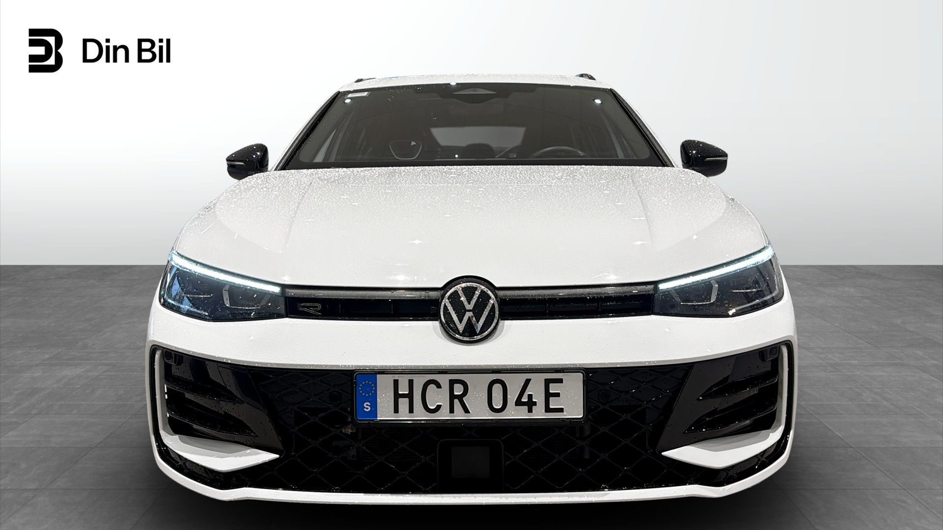 Volkswagen Passat 1.5 eHybrid R-Line 2025, photo 4/10