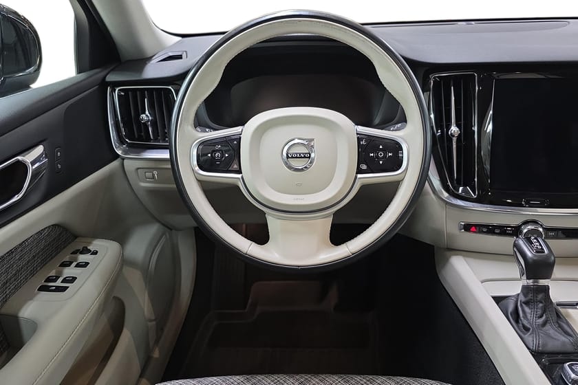 Bild 3 av Volvo V60 D3 Momentum Advanced Edition/Dragkrok/Headup/Backkamera