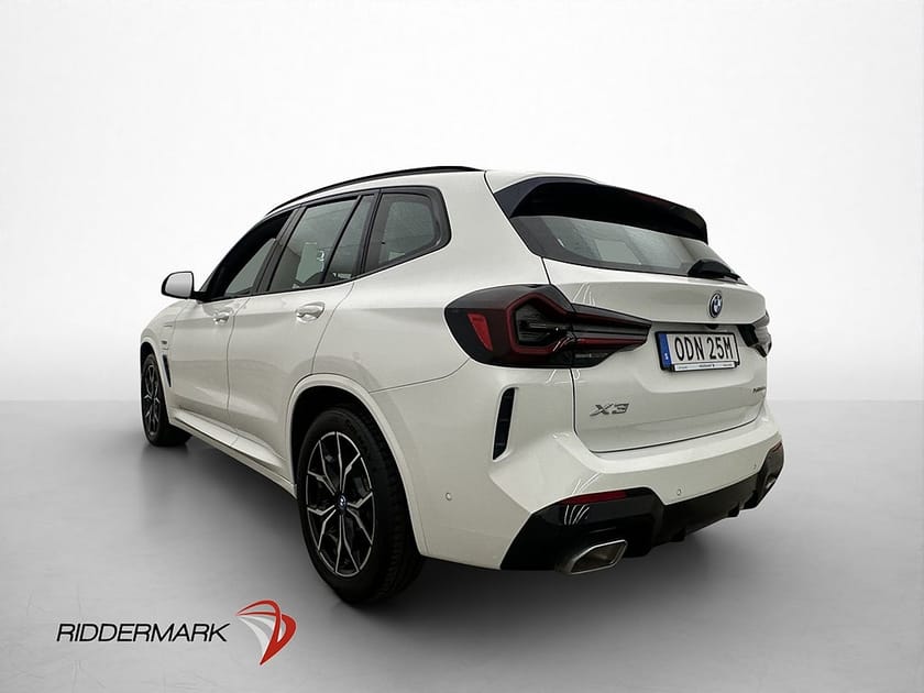 Bild 4 av BMW X3 xDrive30e M Sport Cockpit B-Kamera Drag Navi Skinn