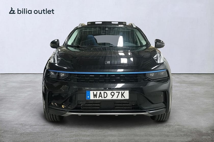 Bild 3 av Lynk & Co 01 PHEV DCT 261hk Panorama Navi Drag INFINITY 360° MOMS